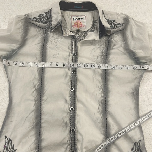 ROAR Embroidered Gray Long Sleeve Women’s Shirt - Size L - - Picture 12 of 15